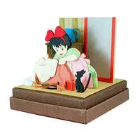 Miniature Art Kit - Diorama / Kiki