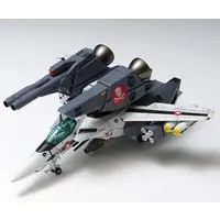 1/100 Scale Model Kit - Super Dimension Fortress Macross / VF-1S Strike Valkyrie & VF-1S Valkyrie