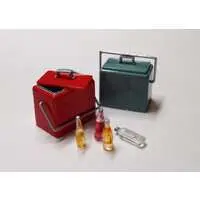 Vintage Cooler Box & Drink Set Model Kit