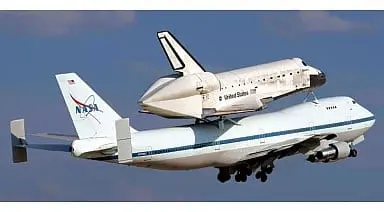 1/200 Scale Model Kit - Aircraft / Boeing 747 & Space Shuttle Orbiter