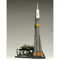 1/150 Scale Model Kit - MODEROID - Spaceship / Transporter & Soyuz Launch Vehicle