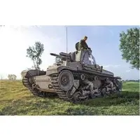 1/72 Scale Model Kit - Tank