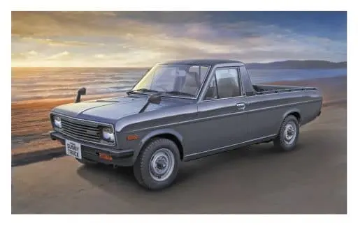 Nissan Sunny Truck GB122 (1989) Long Body Deluxe "Late Type" Model Kit