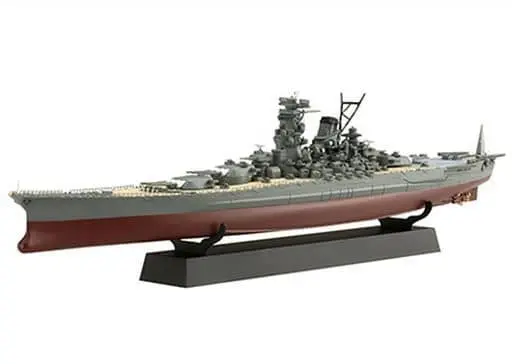 1/700 Scale Model Kit - Light cruiser / Japanese Battleship Yamato