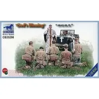 1/35 Scale Model Kit - People/Animals