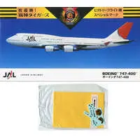 1/200 Scale Model Kit - Japan Airlines / Boeing 747-400