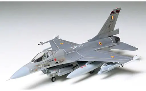 1/72 Scale Model Kit - WAR BIRD COLLECTION / F-16 Fighting Falcon