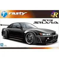 1/24 Scale Model Kit - Vehicle