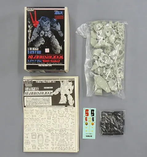 1/35 Scale Model Kit - Armored Trooper Votoms / Blood Sucker