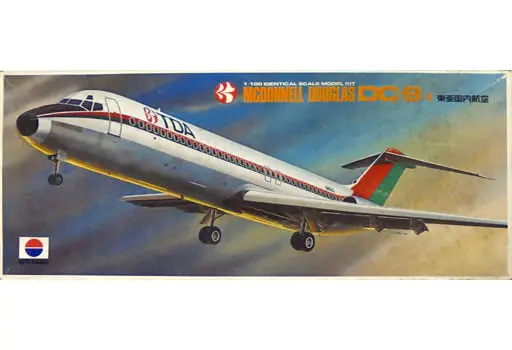 1/100 Scale Model Kit - Airliner / McDonnell Douglas DC-9