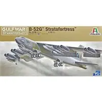 1/72 Scale Model Kit - Bomber