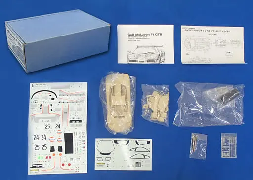 1/24 Scale Model Kit - Vehicle