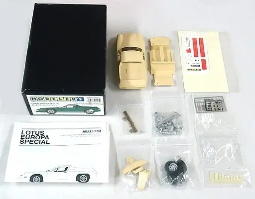 1/24 Scale Model Kit - The Circuit Wolf