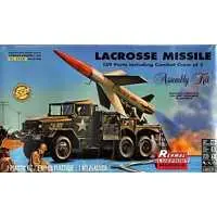 1/32 Scale Model Kit - Tank