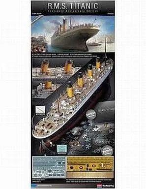 1/400 Scale Model Kit - Cruise Ship / Titanic