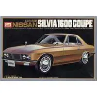 1/24 Scale Model Kit - NISSAN