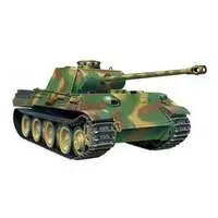 Plastic Model Kit - Tank