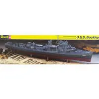 Plastic Model Kit - Spruance-class destroyer