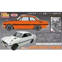 1/24 Scale Model Kit - Isuzu