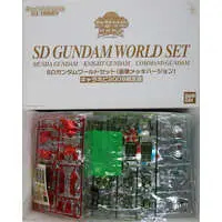 Gundam Models - SD GUNDAM WORLD / Knight Gundam (BB Senshi No.43) & Musha Gundam & Command Gundam