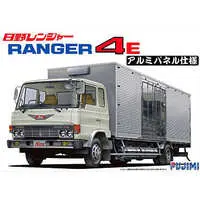 1/32 Scale Model Kit - Vehicle