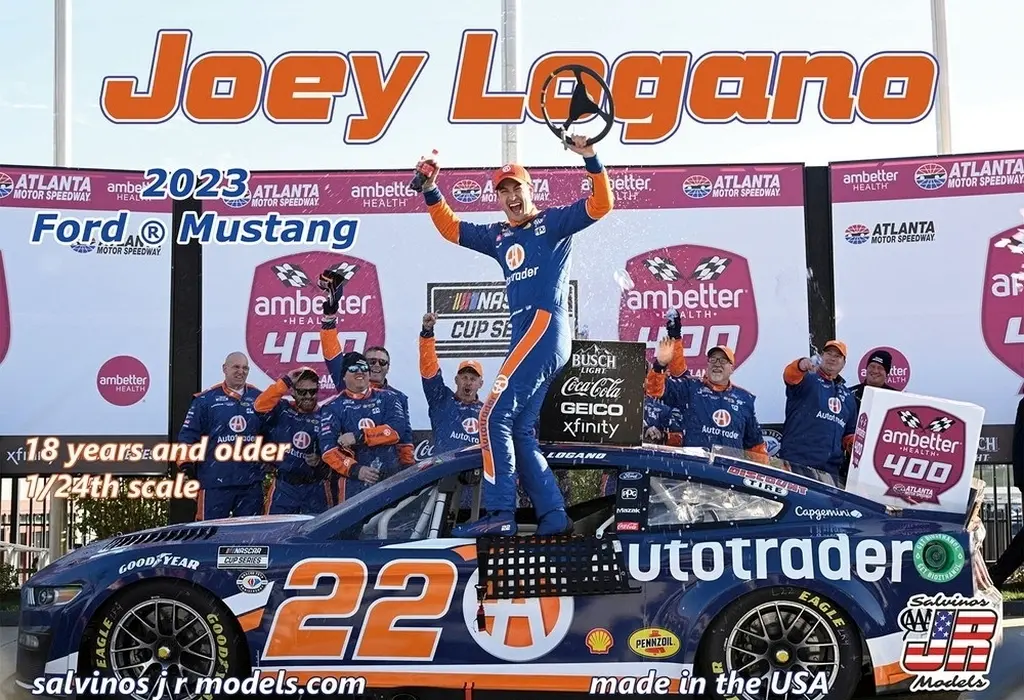 1/24 Scale Model Kit - Ford