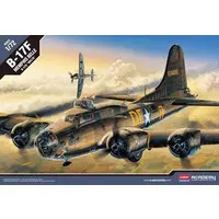 1/72 Scale Model Kit - Bomber