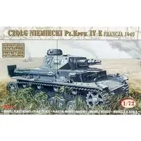 1/72 Scale Model Kit - Tank