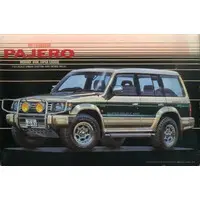 1/24 Scale Model Kit - Mitsubishi / PAJERO