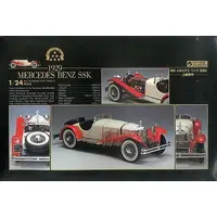 1/24 Scale Model Kit - Mercedes-Benz