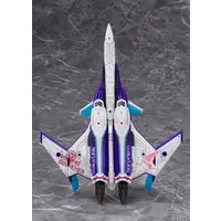 Plastic Model Kit - MACROSS DELTA / Mikumo Guynemer & VF-31J Siegfried