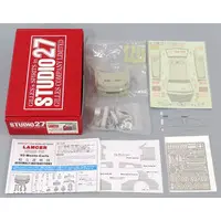1/24 Scale Model Kit - Vehicle
