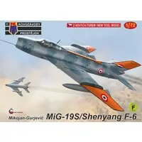 1/72 Scale Model Kit - Fighter aircraft model kits / Mikoyan-Gurevich MiG-19