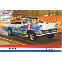 1/25 Scale Model Kit - Ford