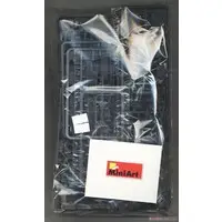1/35 Scale Model Kit - Mercedes-Benz