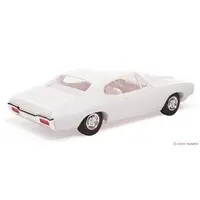 1/25 Scale Model Kit - Pontiac