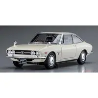 1/24 Scale Model Kit - Isuzu