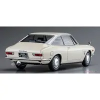 1/24 Scale Model Kit - Isuzu