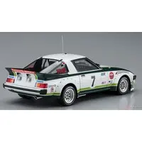 1/24 Scale Model Kit - Mazda / Mazda Savanna