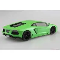 '11 Lamborghini Aventador Green Model Kit