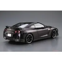 1/24 Scale Model Kit - The Model Car - NISSAN / SKYLINE