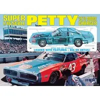 1/16 Scale Model Kit - Dodge