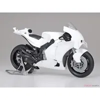 1/12 SCALE Team SUZUKI ECSTAR GSX-RR '20 Model Kit