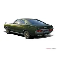 1/24 NISSAN KHC130 LAUREL HT 2000SGX '72 Model Kit