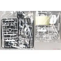 1/24 NISSAN Y32 CIMA TYPEⅢ LIMITED L AV '91 Model Kit