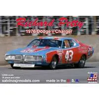 Plastic Model Kit - Dodge
