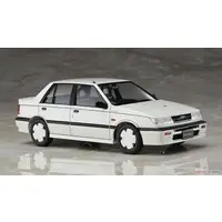 1/24 Scale Model Kit - Isuzu