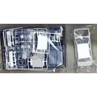 1/24 Scale Model Kit - Isuzu