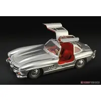 1/16 Scale Model Kit - Mercedes-Benz