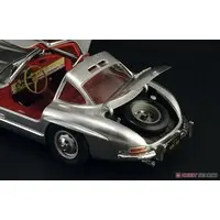 1/16 Scale Model Kit - Mercedes-Benz